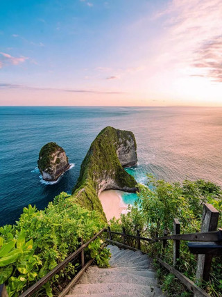 Nusa Penida — The Balinese Island Where Cliffs Collide With the Indian Ocean