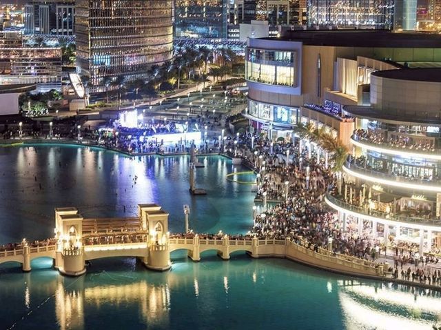 A Shopper's Paradise and Entertainment Haven🇦🇪