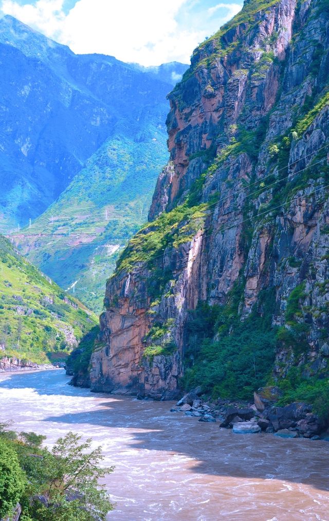 一條世界級的峽谷，無數美景容納其中——怒江大峽谷