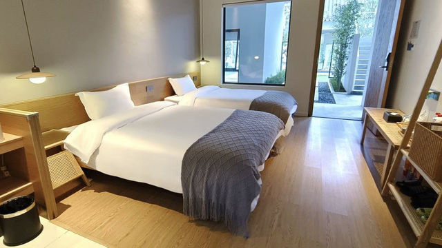 我私享百畝稻田游泳池，草坪可露營，名宿首選
