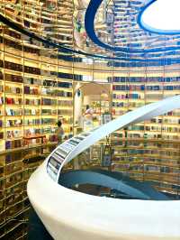 深圳首發新進潮流書店