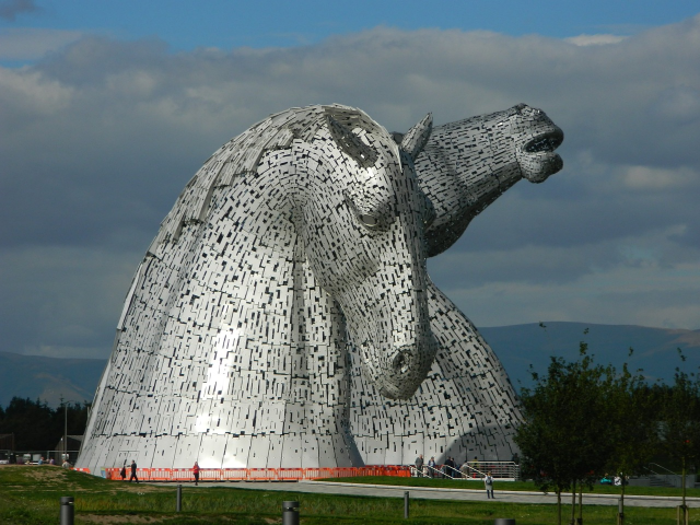 See the unique Falkirk Wheel boat lift