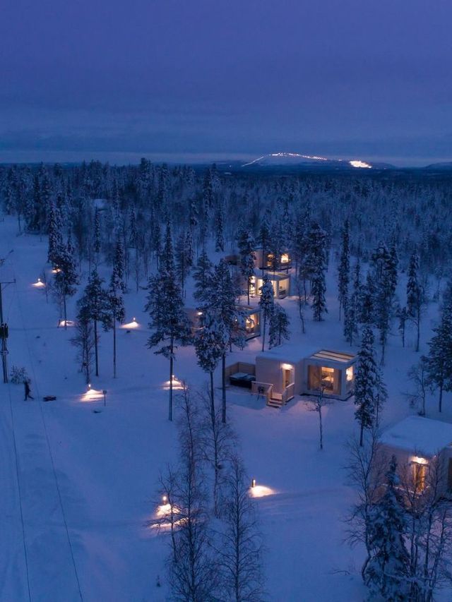 🌌✨ Lapland's Enchanted Northern Lights Ranch Getaway 🛌❄️