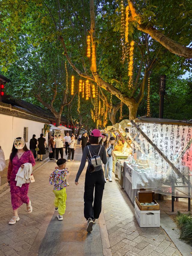 比起小河直街，我更愛運河邊這個神仙街區！