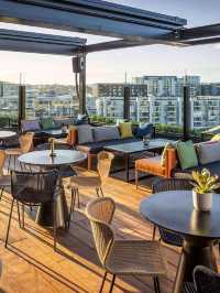 🌟 Auckland's Hotspot: QT Hotel's Rooftop Rendezvous 🌟