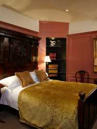 🌟 London's Hidden Gem: Hazlitt's Hotel Highlights 🌟