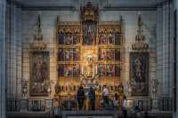 The only papally consecrated church in Spain: Madrid's Almudena Cathedral 🇪🇸