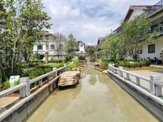 Check in at Maoshou Ancient Town in Mouding, Yunnan.