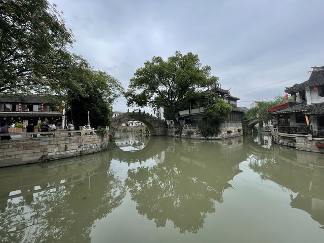 探訪楓涇古鎮：水鄉詩意與細雨交織的慢時光。