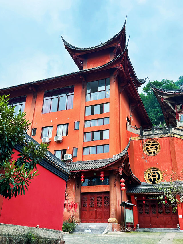 隱秘金龍寺：一場尋覓小眾禪意的心靈之旅。