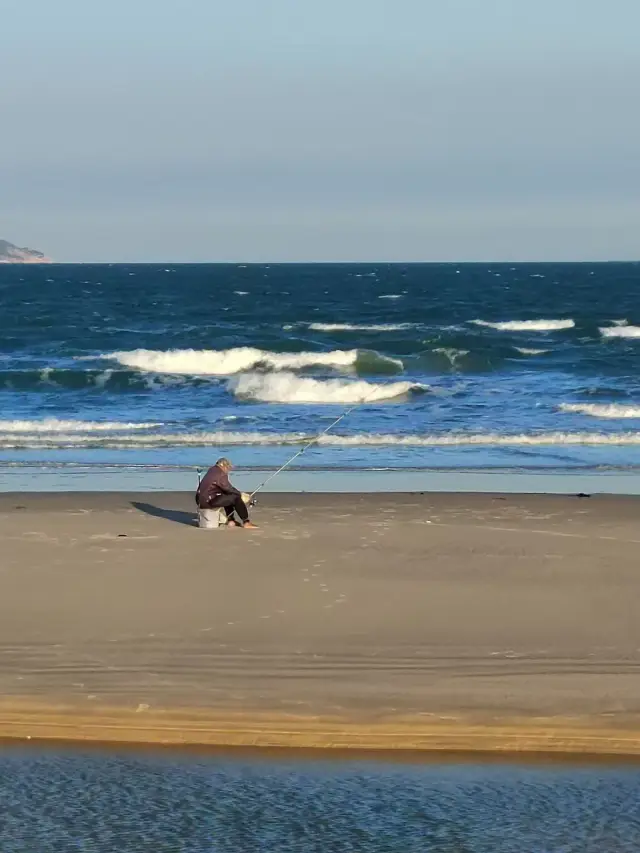Discover a Romantic Seaside Journey on Dongshan Island