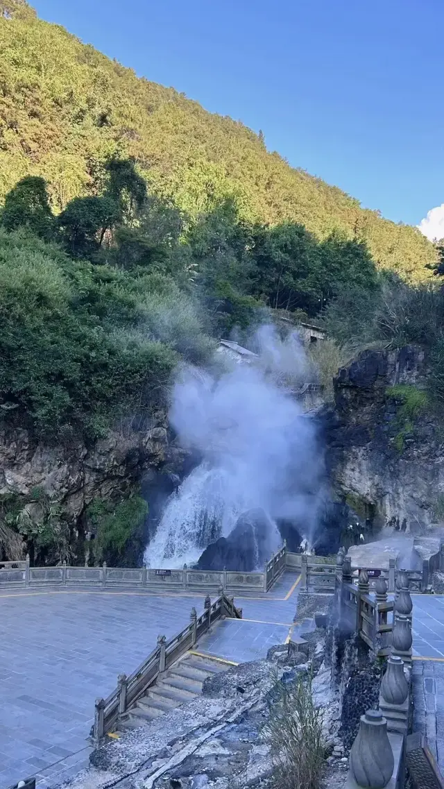 騰衝|熱海景區真正火山溫泉看得到咕嚕咕嚕。