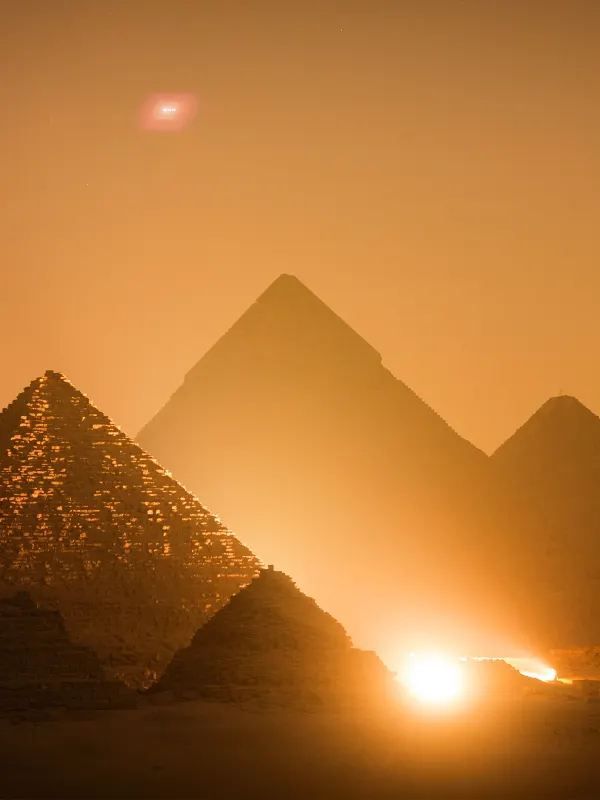 Discover the Great Pyramids of Giza in Egypt