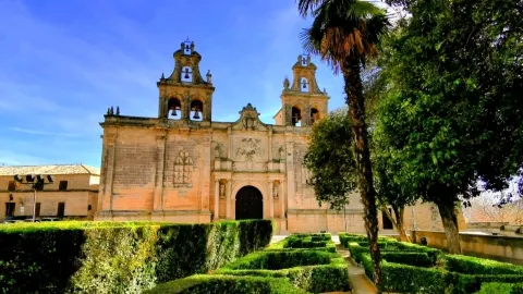Everywhere in Plaza Vazquez de Molina is a work of art — traveler post in Ubeda