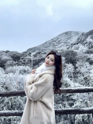 Chongqing's Little Switzerland, Wuling Mountain, is also snowing! 