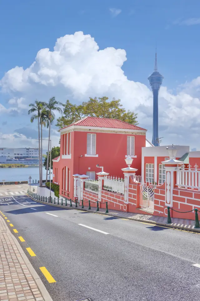 澳門晴天超好拍的海邊多巴胺街道人少易影