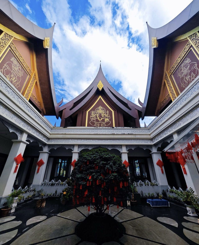 芒市 | 金與銀的信仰之約