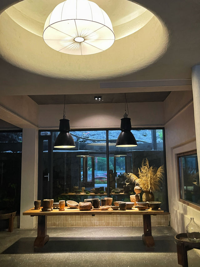 陽朔！呢間侘寂風山景酒店令我躺平唔想走