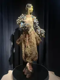 美到我在展館裡「哇」出了聲