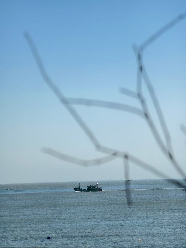 惠安必住藝術風酒店，躺著就能看海