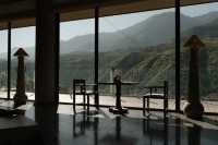 即將新開！推開窗就是高黎貢山！睡在怒江大峽谷懸崖上的酒店