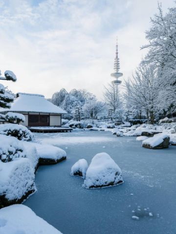 ハンブルクの絶景雪景色！冬の童話の世界に現れたアルスター湖