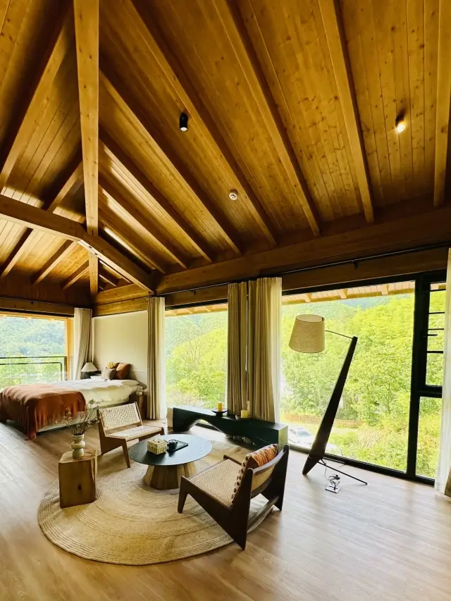 ที่หูโจว! ที่พักสไตล์เทพนิยายท่ามกลางป่าบัวไผ่