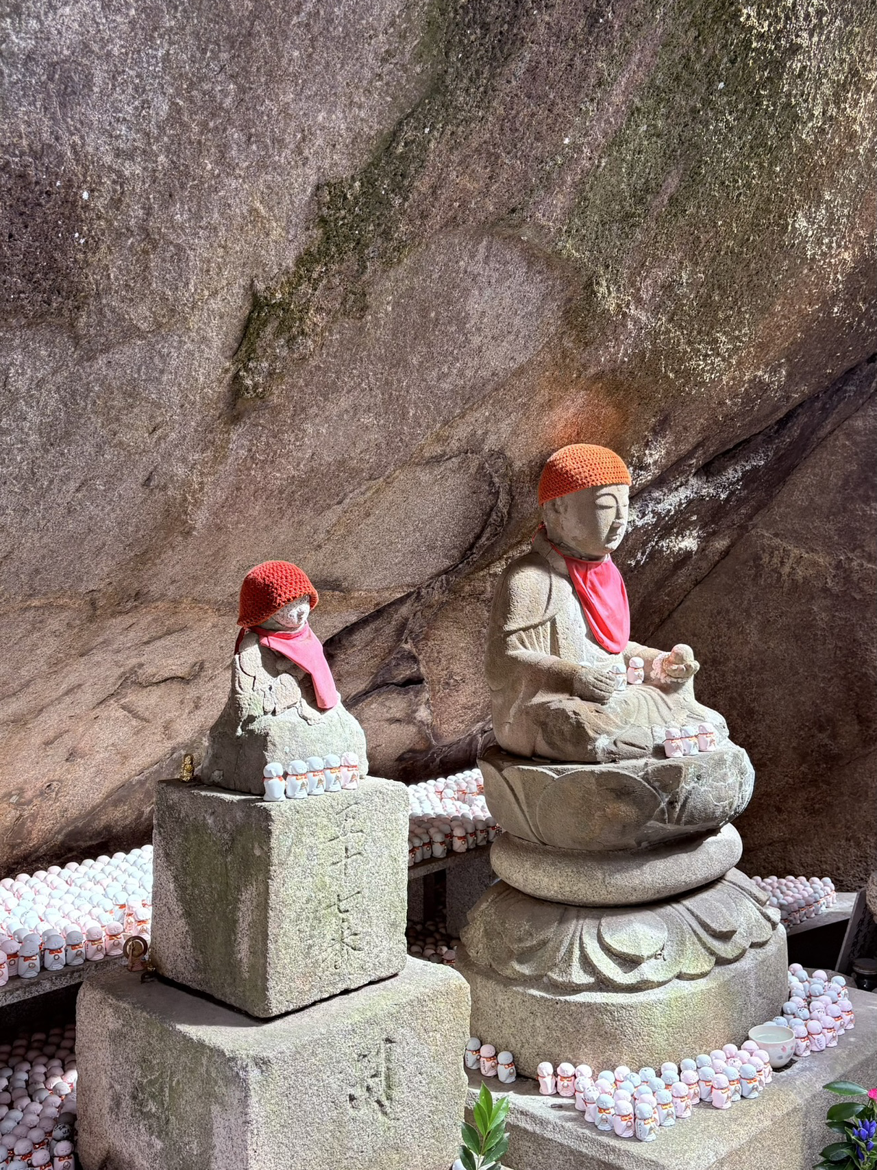 Onomichi Attractions: Senkoji Temple's Red Hall | A Historical Guardian of the Seto Inland Sea.