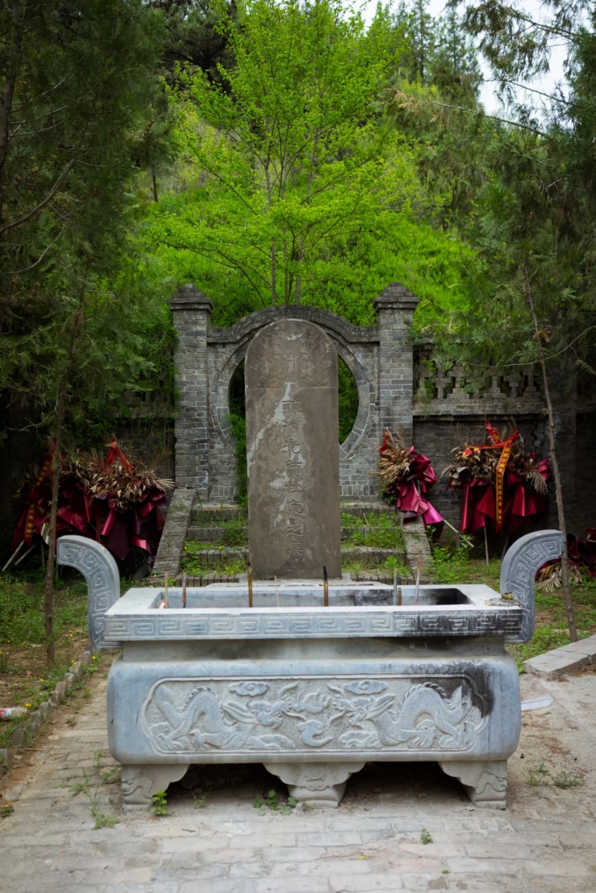 Weinan Baishui 3 days 2 nights ultimate guide|Hometown of the character sage + hidden lake forest, a unique healing trip costing US$150–750 per person

Weinan hides a low-key yet culturally rich treasure town—Baishui! Known as the hometown of Cangjie, the character sage, the birthplace of Dukang liquor, and an ecological secret in northern Weinan, it’s free from crowded crowds. Here you’ll find 5,000 years of written heritage, a vast forest oxygen bar, clear lake views, and authentic intangible cultural heritage cuisine.

Compared to the bustling scenes of Xi’an and Mount Hua, Baishui is perfect for a relaxed weekend getaway! This detailed 3-day 2-night guide covers budgets from US$150 to US$750, suitable for family trips, couples’ vacations, cultural and historical studies, or simply relaxing and breathing fresh air. Beginners can follow this plan with ease!

💰 Individual tiered budget (transparent with no hidden fees)

Budget pure play|US$150–270

Chain budget hotels, public transportation, must-visit core attractions, local home-style food, no extra paid items. Ideal for students and budget travelers, offering great value.

Comfort quality trip|US$300–530

Boutique guesthouses/quality hotels, self-driving, full coverage of attractions, specialty banquets, leisure experiences, comprehensive upgrade in food, lodging, and activities. The top choice for general travelers.

Light luxury deep trip|US$530–750

High-end lake view guesthouses, private car service, personal guides, full experience packages, specialty high-end meals, worry-free vacation throughout. Suitable for leisure, wellness, and high-quality family travel.

Budget includes: round-trip transportation, two nights’ accommodation, three meals, attraction tickets, activities, and incidental expenses.

🚗 Travel guide

1. High-speed rail: Take the high-speed train from Xi’an North Station to Baishui South Station, about 1 hour direct, with frequent departures, convenient and hassle-free.
2. Self-driving preferred: 1.8 hours from Xi’an to Baishui County seat. Attractions are spread out but orderly, all within 30 minutes by car, offering maximum travel freedom.
3. Local transport: Short-distance taxis and shared electric vehicles in the county seat; for groups, private car hire is recommended for convenience and ease to explore all attractions.

📅 Detailed 3-day 2-night itinerary

Day 1: Arrive in Baishui → Cangjie Temple → Shiguan Town food → Night tour of the county seat (first cultural experience)

Morning: Arrival and check-in
After arriving in Baishui, check in. Prioritize accommodations in the core commercial area of the county seat or near Shiguan Town for convenient dining and travel, suitable for all budget levels.

Noon: Discover Baishui intangible cultural heritage cuisine
The first meal must be Hebei spicy soup! A century-old local intangible heritage snack with tofu, vermicelli, and blood curd simmered to perfection. Spicy but not harsh, fresh and rich in flavor, paired with white wheat bread, it’s a taste locals have enjoyed since childhood. Served with Yaotou tofu scoop, tender and flavorful, costing about US$4–7 per person for authentic northern Weinan flavor.

Afternoon: Pilgrimage to the origin of Chinese characters · Cangjie Temple
A must-visit landmark in Baishui! With over 1,800 years of history, it’s the exclusive ancient temple commemorating “the character sage” Cangjie and a nationally protected cultural heritage site.

Inside the temple are 46 ancient cypress trees, towering and vigorous, some over 5,000 years old, plus the national treasure Cangsheng Bird Trace Stele, featuring 28 ancient pictographic characters, a living fossil of Chinese written civilization. Stroll through the ancient halls and stele forest to immerse yourself in 5,000 years of cultural heritage, rich in history and perfect for rustic photos.

Evening: Leisurely night stroll and local snacks in the county seat
Return to the county seat, visit the local night market, taste Baishui dried tofu and specialty fried cakes, and enjoy a peaceful walk through the streets in the evening breeze, soaking in the small-town charm.

Day 2: Lingao Lake National Wetland Park → Fangshan Forest Park (lake and forest healing trip)

Morning: The pearl of northern Weinan plateau · Lingao Lake
A 4A-level wetland park, known as the “Little Erhai Lake” of northern Weinan, it’s the ecological core secret of Baishui. The lake is clear and vast, with extensive reed beds, a lakeside boardwalk, a waterside beach, and viewing platforms.

You can walk or bike around the lake, take photos, or enjoy a boat ride to overlook the lake and mountain scenery. Lush green in spring and summer, reed flowers like snow in autumn and winter, beautiful all year round, healing all fatigue. Lakeside features unique space capsule accommodations with a strong atmosphere.

Noon: Farmhouse specialty meal by the lake
Nearby farmhouses offer must-try tofu banquets, steamed bowls, and wild seasonal vegetables. Ingredients are natural and fresh, light and refreshing, costing about US$6–9 per person, fresh and affordable.

Afternoon: Natural oxygen bar · Fangshan Forest Park
A vast man-made ecological forest area with an average summer temperature of only 22°C, an excellent summer resort and wellness destination. Thousands of acres of lush forest, full of negative oxygen ions, perfect for forest hiking, mountain viewing, and breathing fresh air.

Gentle mountain paths suitable for all ages. From the summit, enjoy panoramic views of the northern Weinan loess plateau, wide open vistas, far from city noise, fully immersed in nature.

Evening: Stay in a unique guesthouse
Choose from the Nanjingtou village guesthouse cluster, stay in cave dwellings or courtyard homes, experience the original northern Weinan rural life, quiet and comfortable with a strong atmosphere.

Day 3: Dukang liquor cultural scenic area → Yaotou tofu village → Return trip

Morning: Explore the thousand-year liquor town · Dukang cultural scenic area
Baishui is the birthplace of Dukang liquor. Visit the liquor culture area to see ancient brewing workshops and thousand-year-old cellars, learn about traditional intangible brewing crafts, and taste cellar-aged Dukang liquor.

Immerse yourself in the thousand-year heritage of liquor culture. A must for culture lovers. You can also purchase specialty liquor gifts.

Noon: Final specialty three-course banquet
Experience Baishui’s traditional folk banquet with three courses, featuring multiple specialty dishes served in succession, fully experiencing northern Weinan’s folk food culture, a perfect end to your trip.

Afternoon: Leisurely village stroll + local specialty shopping before departure
If time allows, visit Yaotou tofu village to experience handmade tofu production and enjoy rural pastoral scenery. Shop for Baishui apples, handmade dried tofu, Qiong pot sugar, and other specialty gifts before returning by train or car.

🍜 Baishui must-try food list

✅ Intangible heritage specialties: Hebei spicy soup, Yaotou tofu scoop, Baishui dried tofu
✅ Folk banquets: Baishui three-course banquet, farmhouse steamed bowls
✅ Local snacks: fried cakes, time buns, mixed grain noodles
✅ Specialty products: Baishui apples, cellar-aged Dukang liquor, handmade tofu products

🏨 Precise recommendations for three accommodation tiers

1. Budget essential (US$24–39 per night): Chain hotels in the county seat, clean and tidy, convenient transportation, excellent value.
2. Comfortable quality (US$42–67 per night): Boutique hotels in the county seat, standard rural guesthouses, well-equipped and comfortable.
3. Unique light luxury (US$75–120 per night): Lingao Lake space capsule lake view rooms, courtyard cave guesthouses, unique views, immersive vacation experience.

⚠️ Travel tips to avoid pitfalls

1. Fangshan Forest Park is an outdoor mountain forest. Wear comfortable sports shoes and prepare sun protection and insect repellent in summer.
2. Drink responsibly at Dukang scenic area. No drunk driving. Purchase specialty products rationally.
3. Lingao Lake is windy with significant day-night temperature differences. Always bring a light jacket for all seasons.
4. All official attractions have no mandatory spending or hidden sales. Participate in activities as you wish.

Half a millennium of cultural heritage, half a breeze of lake and forest! Baishui, this treasure town, offers both profound history and healing natural scenery. You can unlock a high-quality, off-the-beaten-path trip with a budget of just US$150. The top choice for a weekend escape from the crowds!