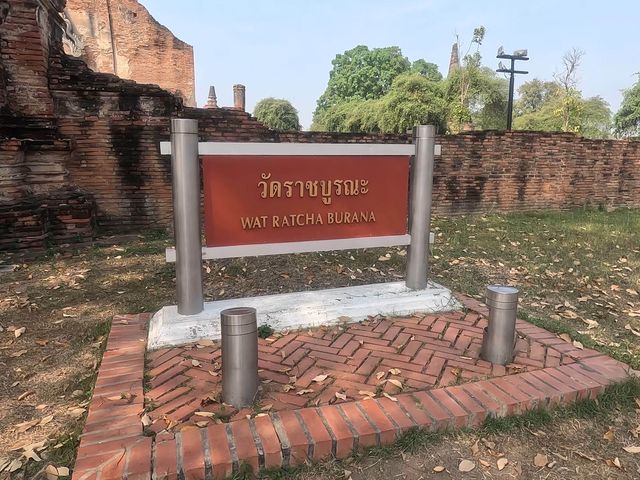 พาเที่ยววัดราชบูรณะ จังหวัด อยุธยา