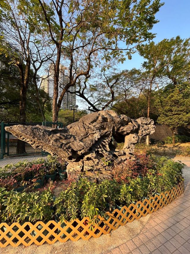 糅合中西合璧設計嘅黃大仙文化公園