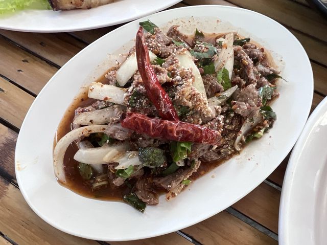 ส้มตำโรงปลาแดก ไก่ย่างวิเชียรบุรี
