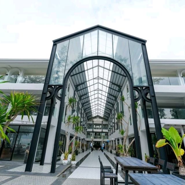 Anona Beachfront Phuket Resort