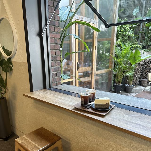 カンナムの高級住宅地に潜むカフェ！？