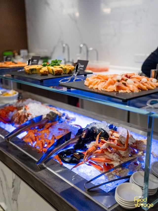 【六國酒店海陸空豪華自助餐】