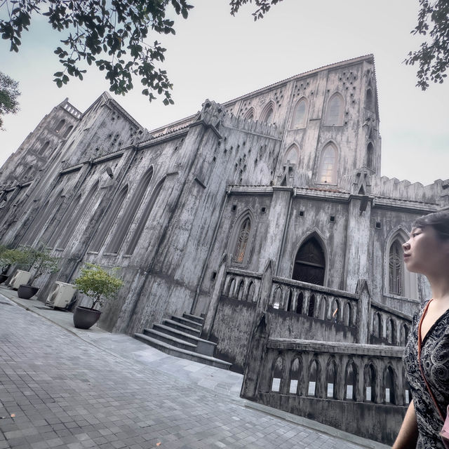 A Stunning Vietnamese Cathedral!