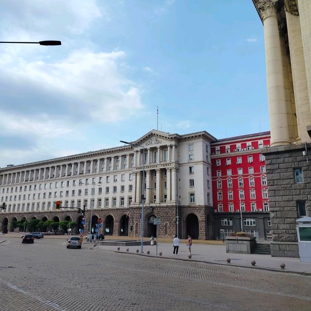 🇧🇬ブルガリア ソフィア 威厳漂う"旧共産党本部"!! 