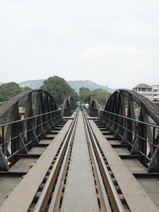 สะพานข้ามแม่น้ำแคว จุดท่องเที่ยวเชิงประวัติศาสตร์