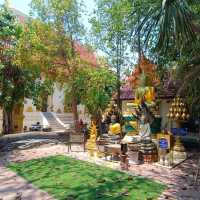 วัดมหาธาตุ พระธาตุประจำวันเกิดวันเสาร์ จ.นครพนม