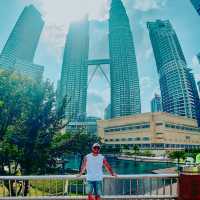 Tallest buildings - 9/10 - Petronas Towers 