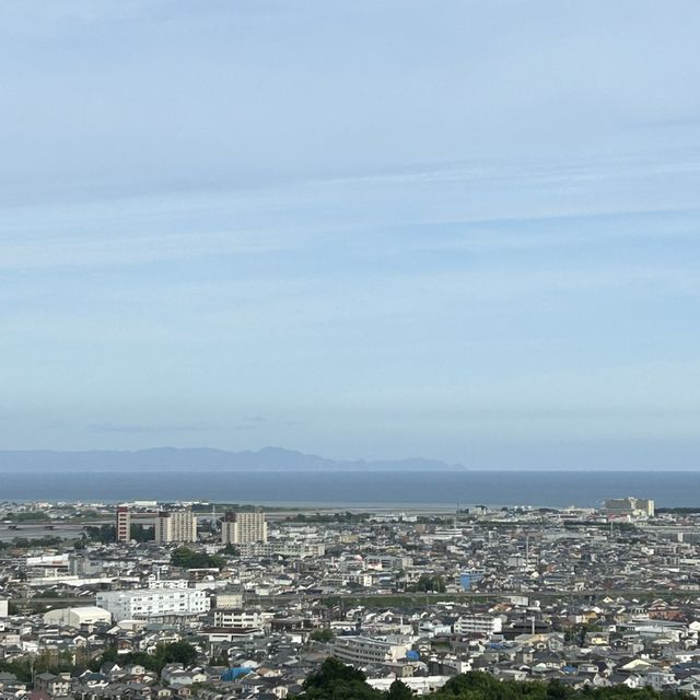 静岡市を一望する徳願寺