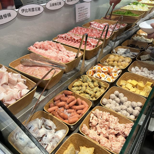 蘆洲吃到飽-柒柒石頭火鍋