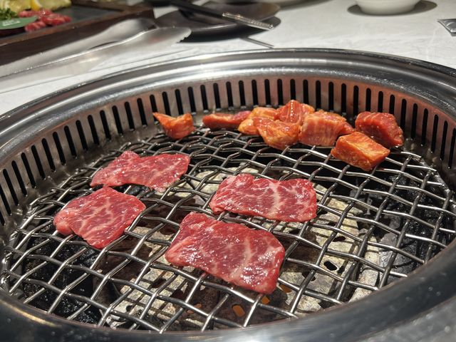 森森燒肉 肉品都好好吃 自助吧好奢 每種飲料都想來一點