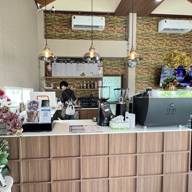 Kavarna cafe @เลียบคลองประปา ปากเกร็ด