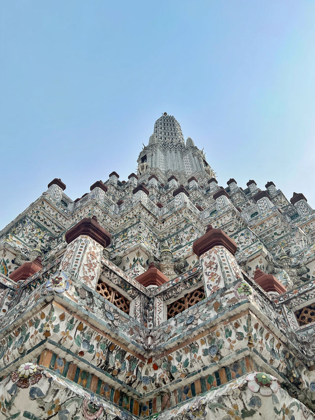 Basking in the golden glow of Wat Arun
