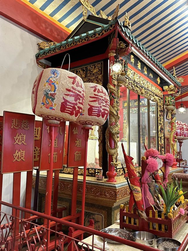 ทำบุญที่สมาคมสว่างกตัญญูธรรมสถาน (เม่งหงี่ตั๊ว)