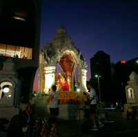 สีสัน..สี่แยกราชประสงค์ ยามค่ำ