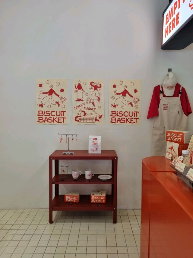 알록달록한 힙한 분위기의 카페