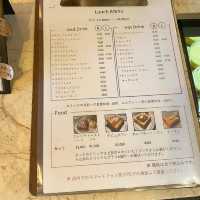 東京復古咖啡店，有季節性的櫻花蛋糕！