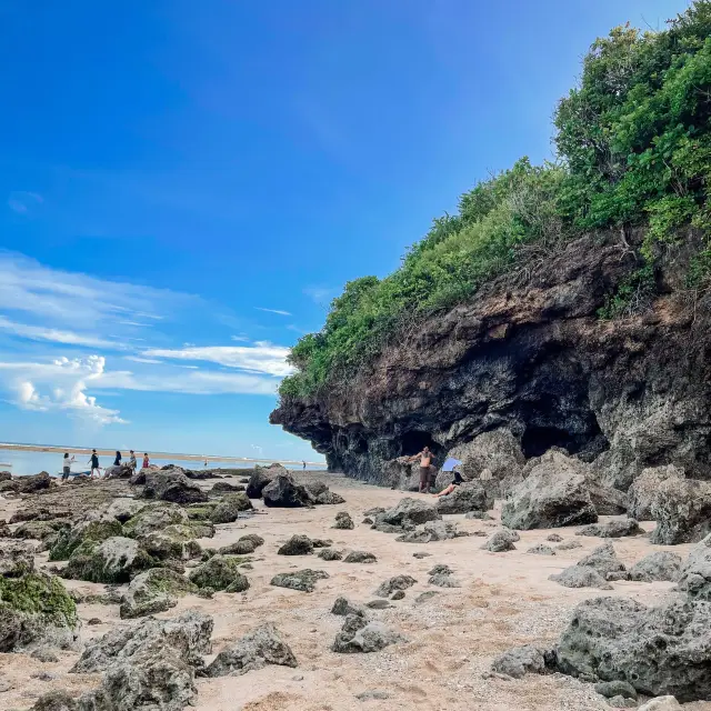 gunung payung beach